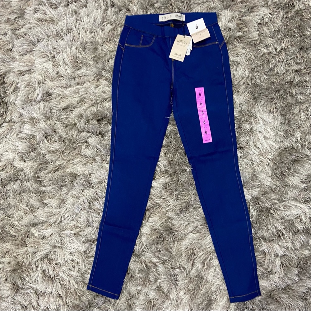 Denim & Co women royal blue jagging comfort stretch pull on pants. Size 2. NWT.